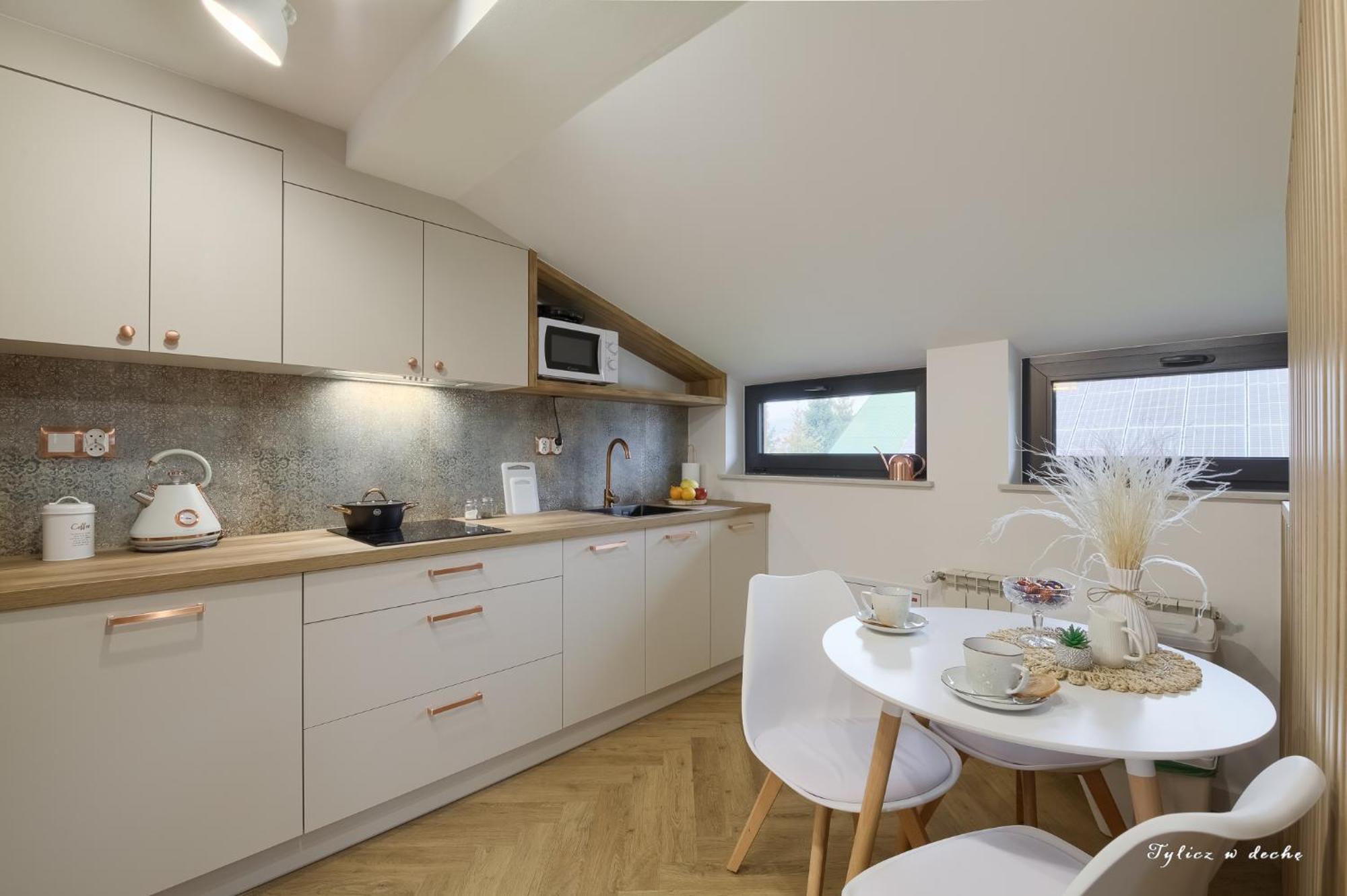 Tylicz W Deche Pokoje I Apartamenty Экстерьер фото