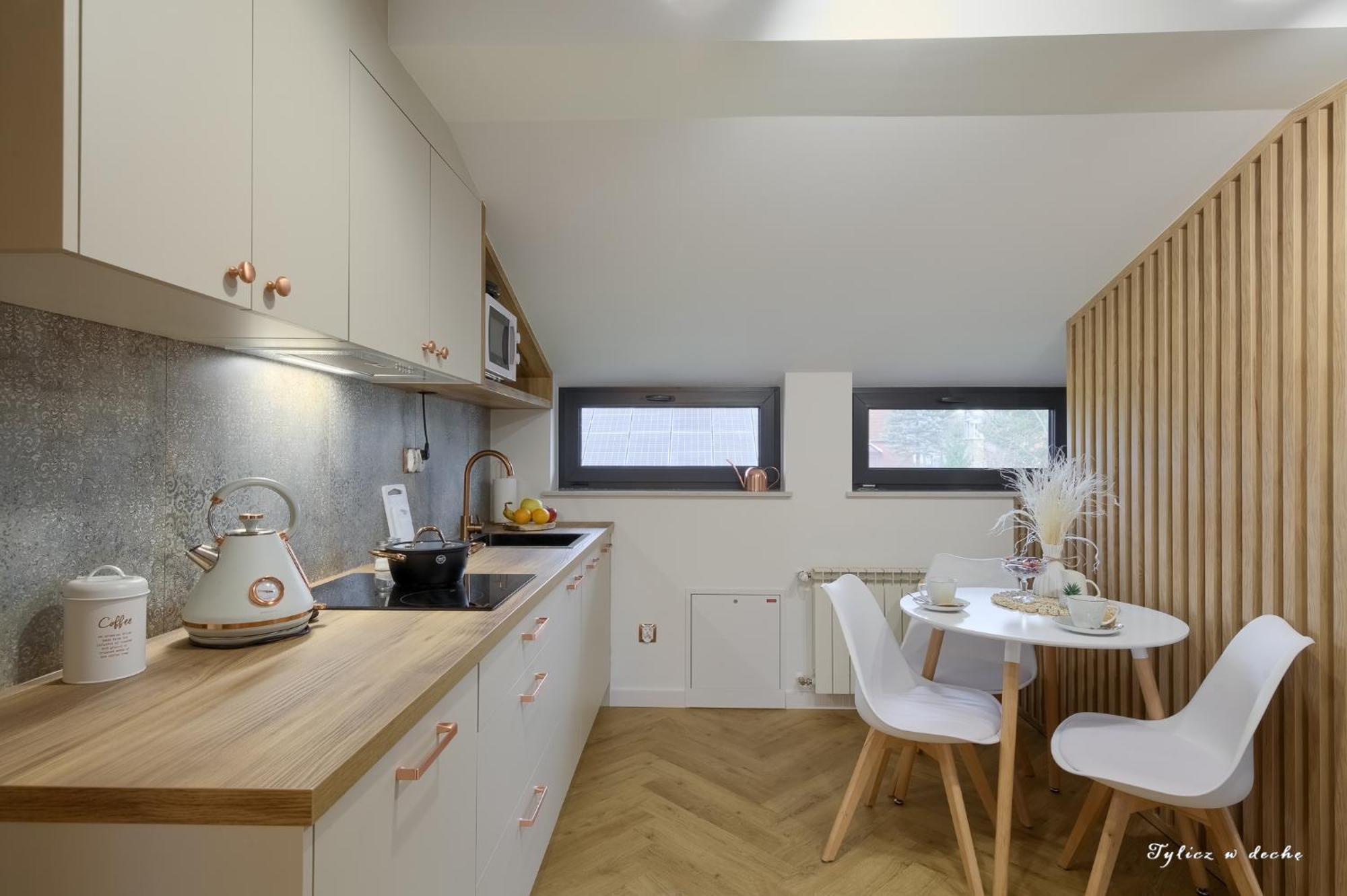 Tylicz W Deche Pokoje I Apartamenty Экстерьер фото